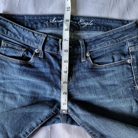 American Eagle Low Rise Medium Wash Skinny Jeans sz 2 - Picture 8 of 9